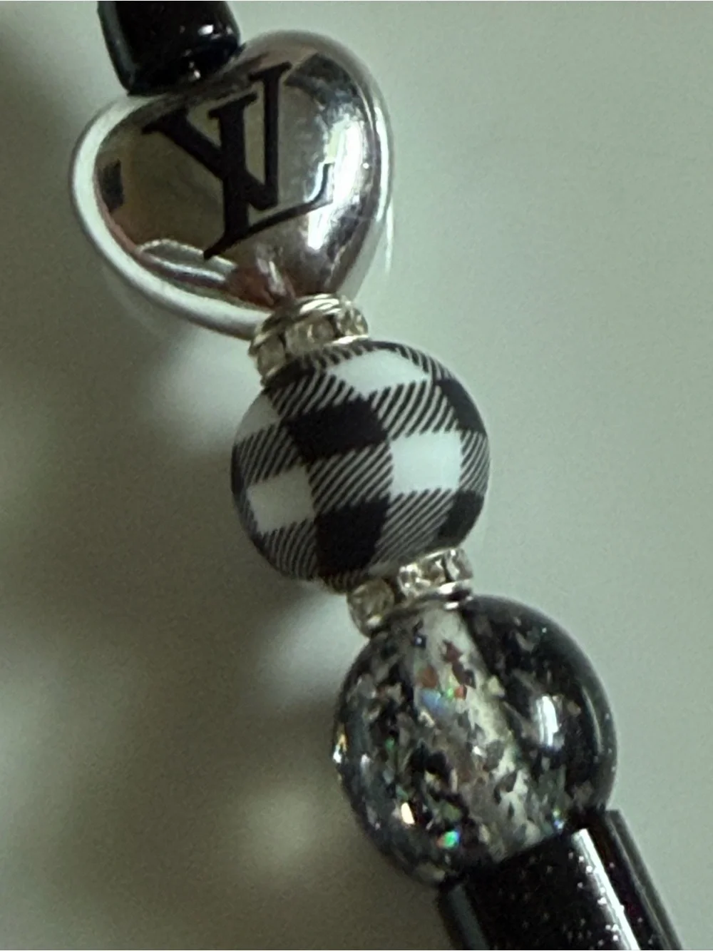 BEADED PEN